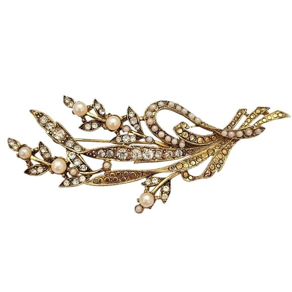 Richelieu Gold Tone Faux Pearl Leaf Rhinestone Stem Leaf Ribbon Brooch C627 - Picture 2 of 6